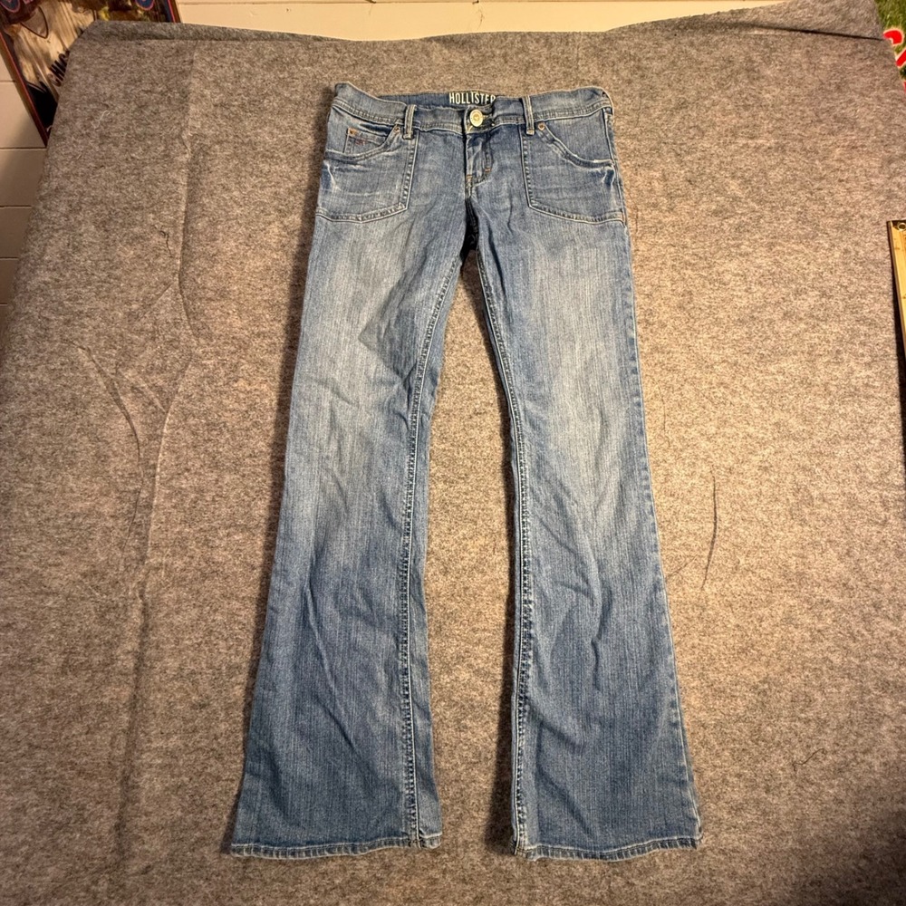 Hollister Low Rise Flare Jeans Medium Wash Blue Y2K Pockets Size 5